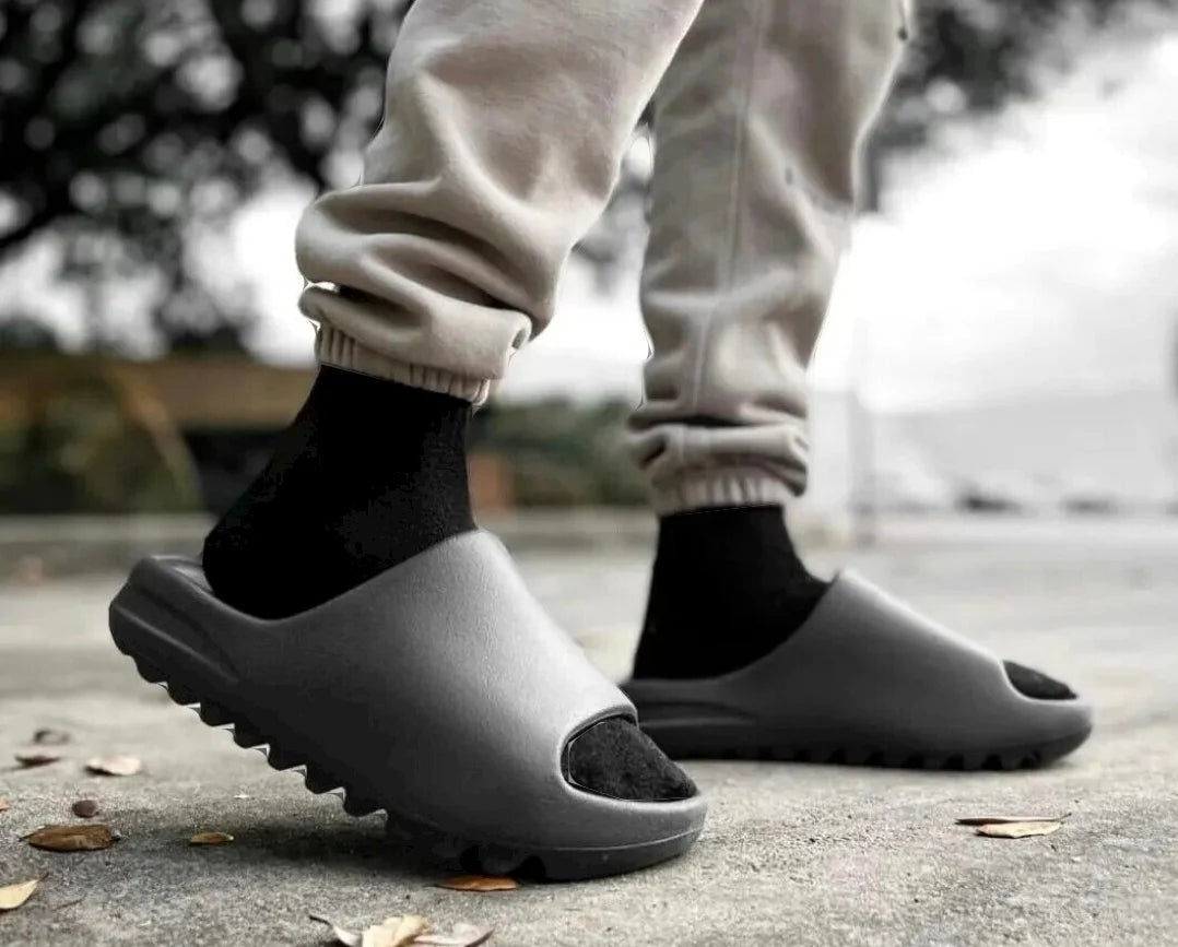 Yeezy Slide "Onyx"