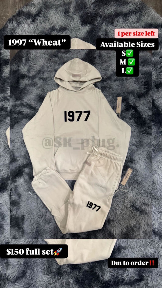 Essentials 1977 “Wheat” Full Set